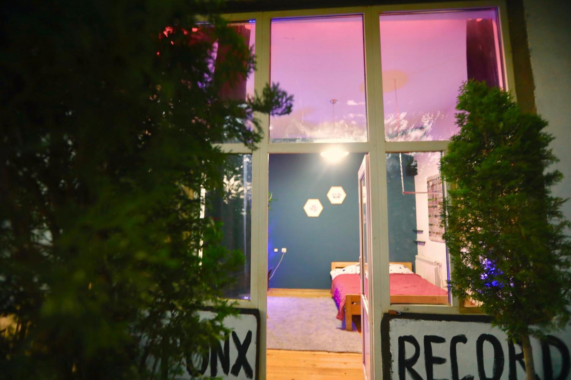 Cosy Studio With Beautiful Garden 예레반 외부 사진