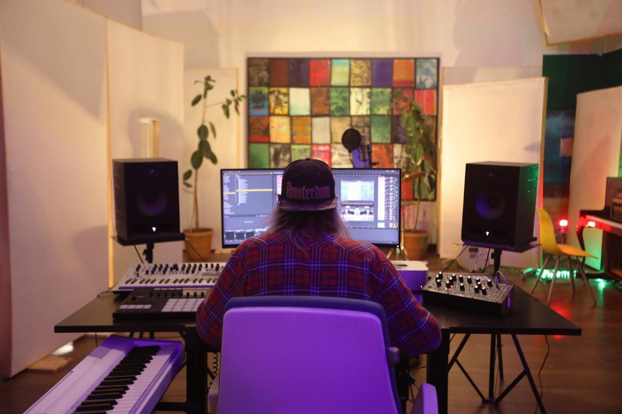 Cosy Studio With Beautiful Garden 예레반 외부 사진